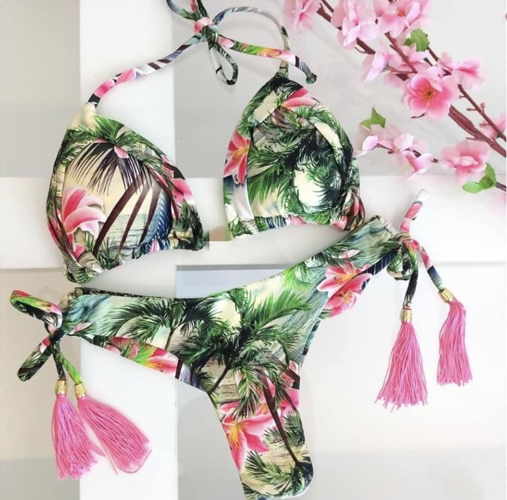 Paty Bikini - 23 Prints