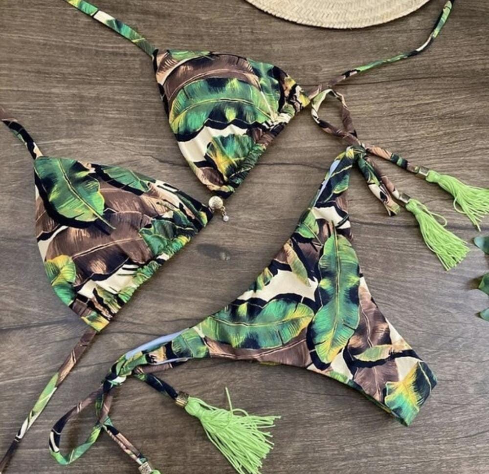 Paty Bikini - 23 Prints
