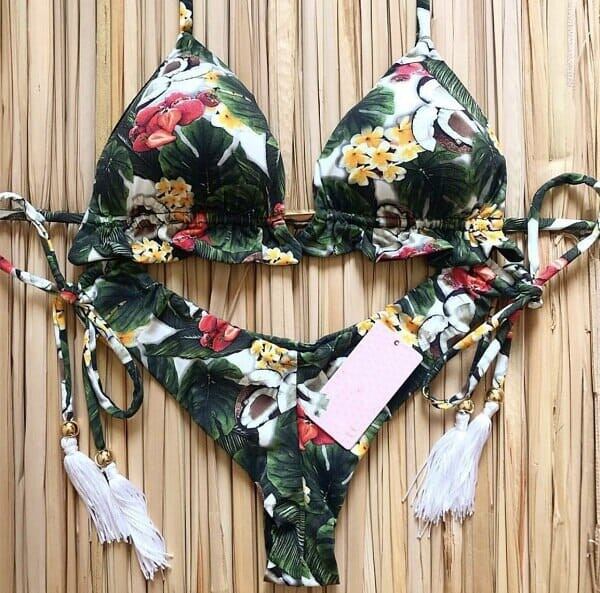 Paty Bikini - 23 Prints
