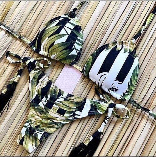 Paty Bikini - 23 Prints
